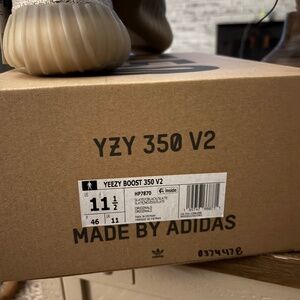 New Yeezy boost sz. 11 1/2